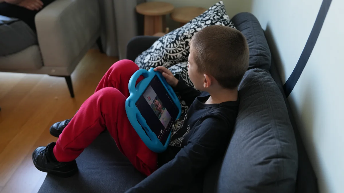 How to Explain Autism to Siblings: A Parent’s Guide with Expert Insights