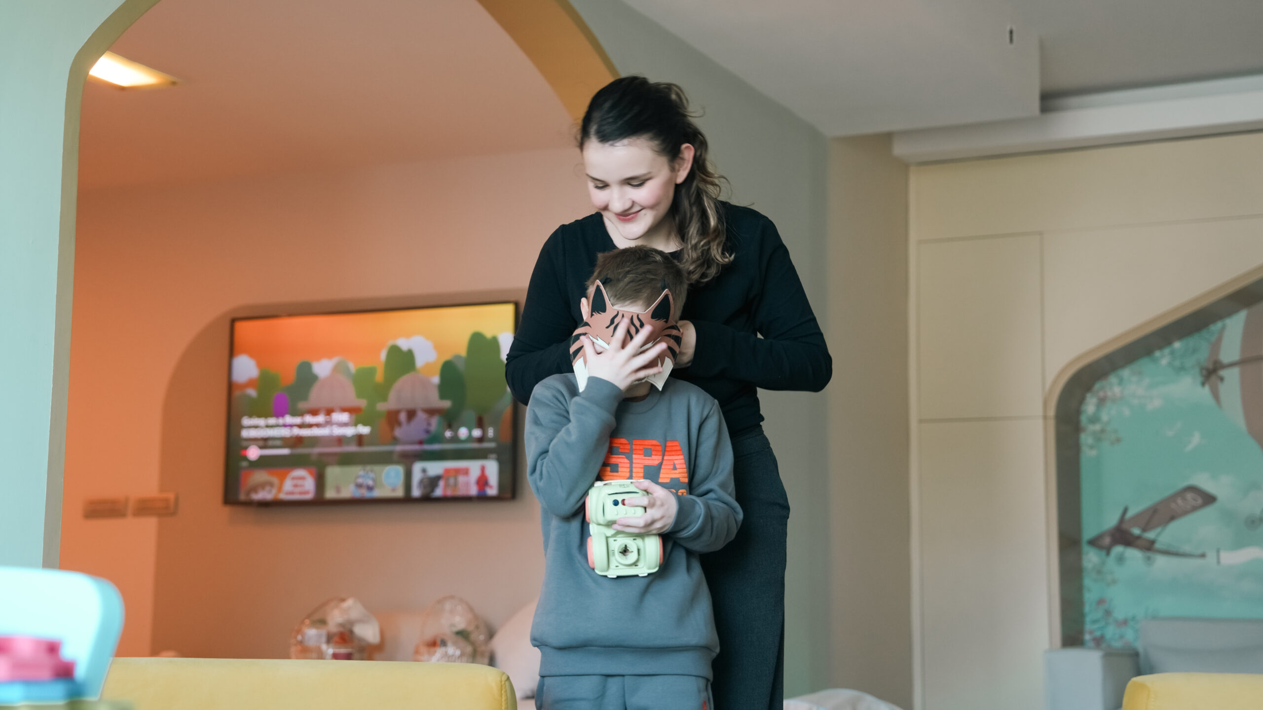 Masking in Social Settings: Why Many Autistic Individuals Hide Their True Selves and What Families Should Know